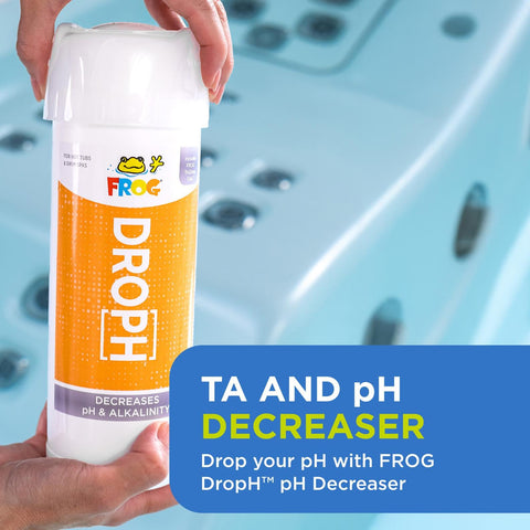 Aplicación de FROG DropH vertiendo en el spa para una corrección rápida del pH