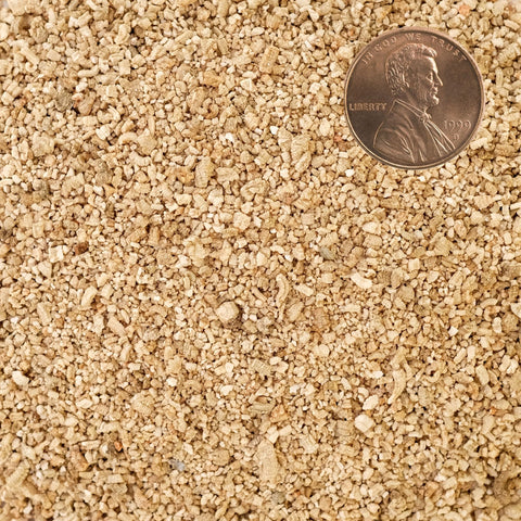 GARDENWISE empaque frontal mostrando vermiculita superfina y volumen