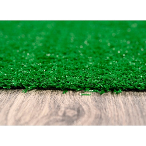 Garland Rug comparación de tamaño con persona para referencia de escala