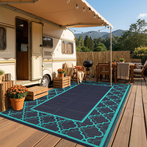 Garvee alfombra exterior frontal mostrando diseño reversible y navy, versatilidad