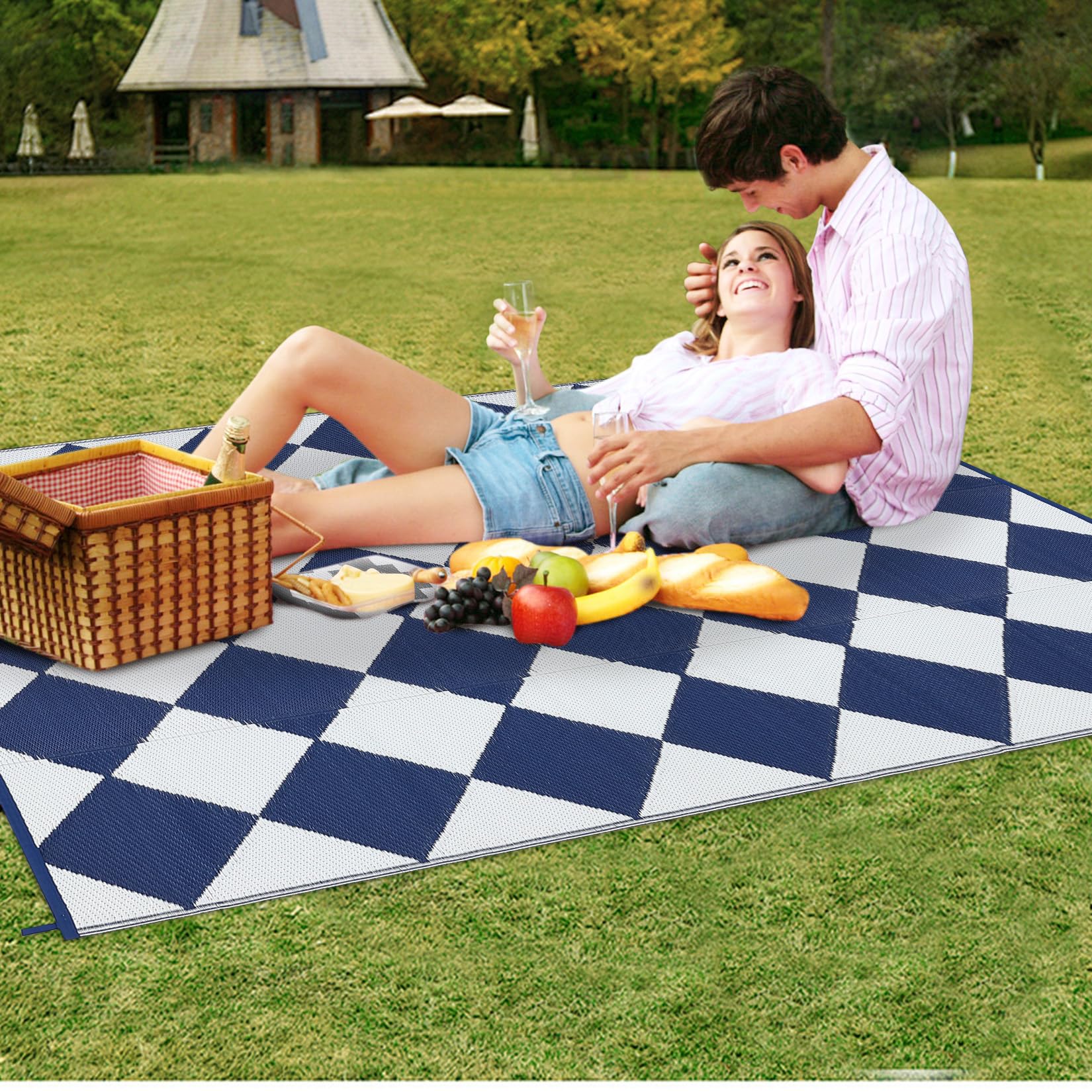 Garvee alfombra junto a silla para comparar tamaño y facilitar planificación