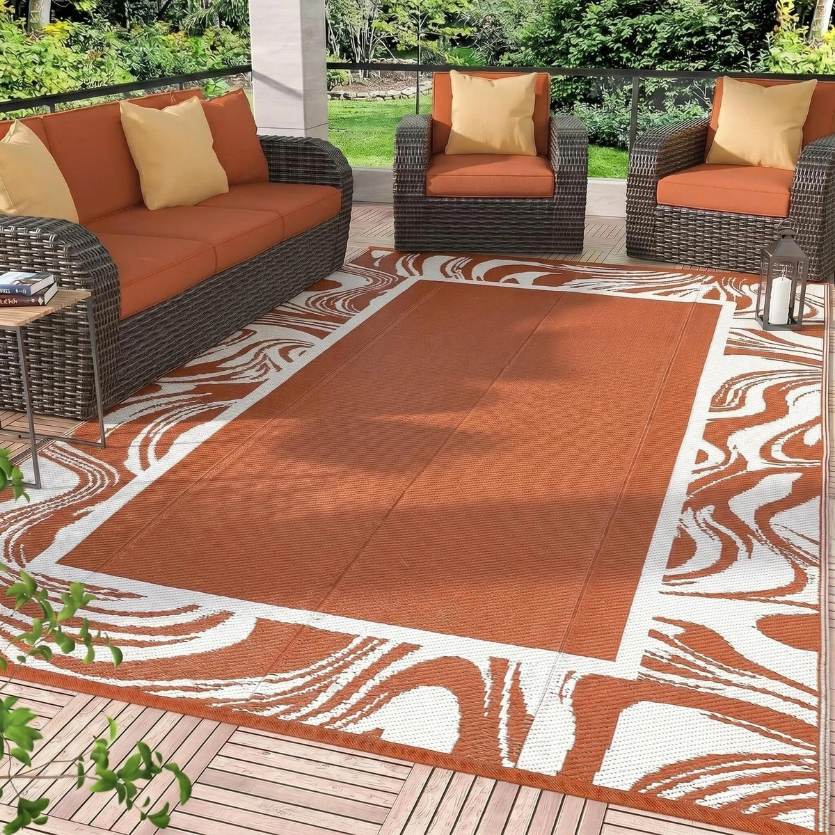 Garvee vista frontal de la alfombra naranja con borde en espiral, aporta estilo inmediato
