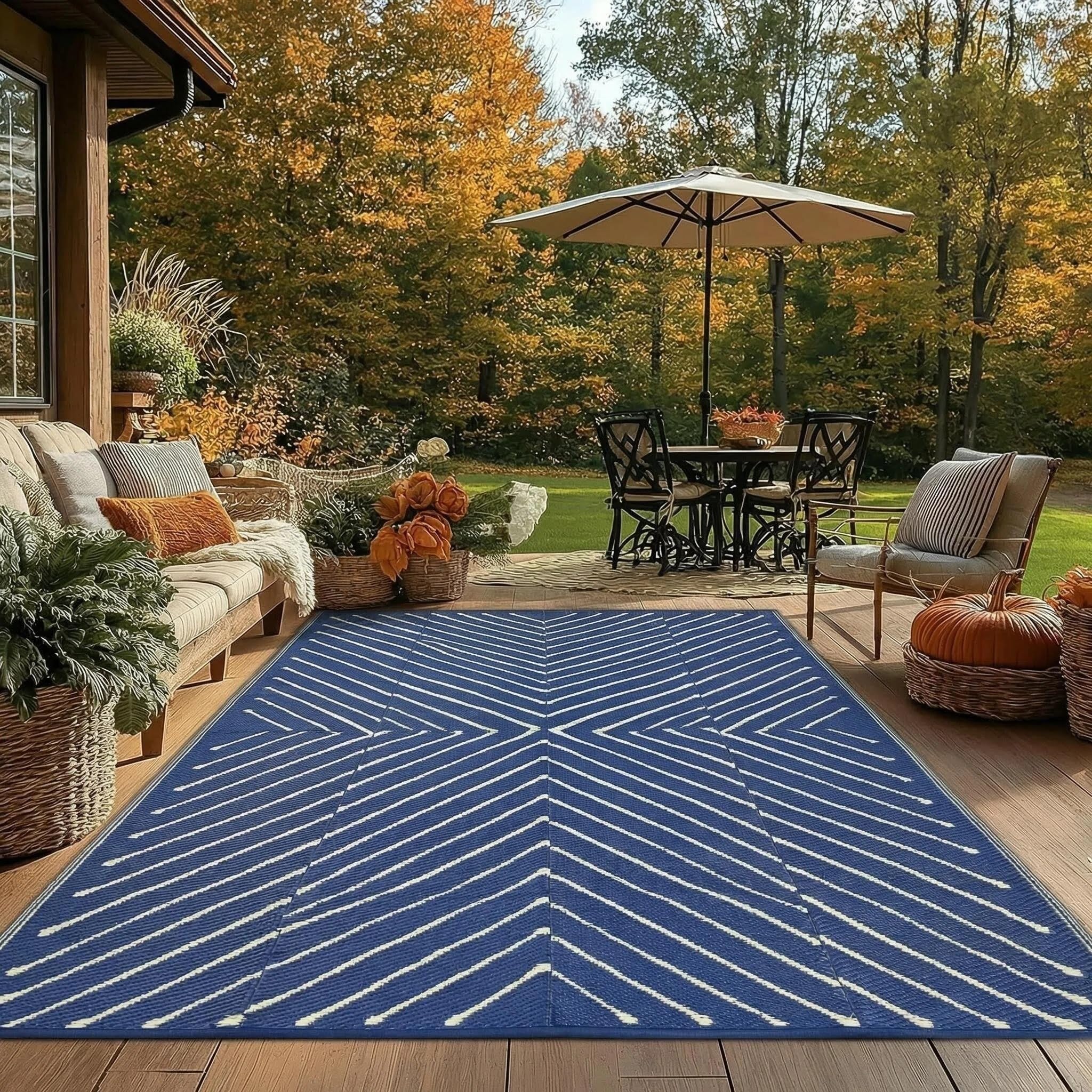 Garvee alfombra en terraza con muebles resaltando confort exterior