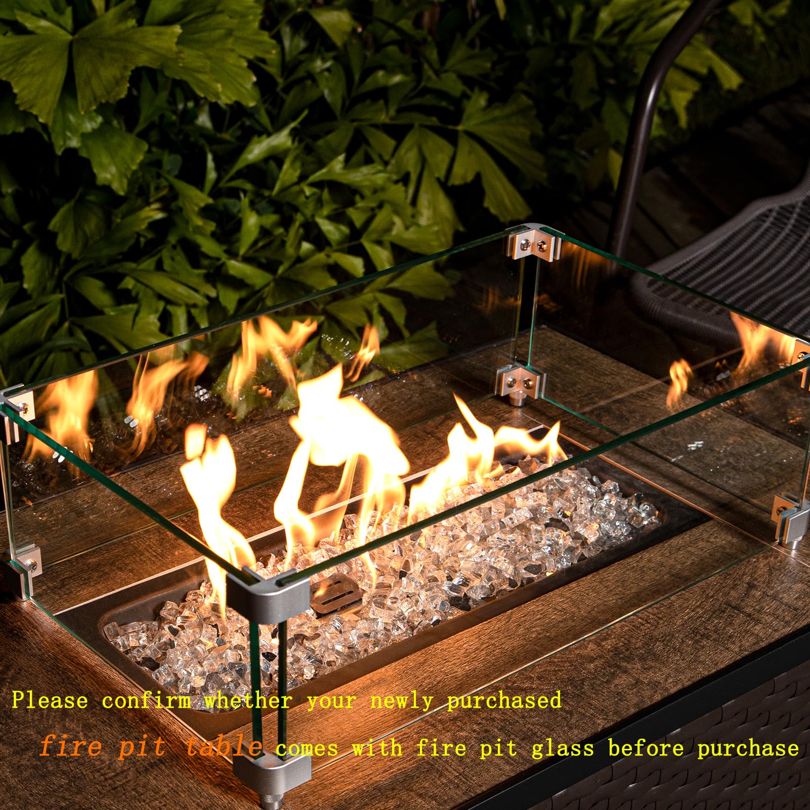 GASPRO vidrio en mesa con fuego, llamas más visibles y aspecto elegante