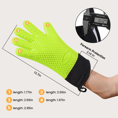 GEEKHOM guantes en camping manejando sartén sobre fogata durable