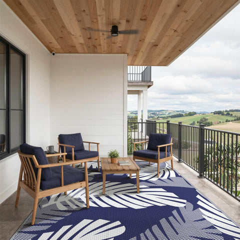 GENIMO alfombra decorando terraza que mejora el ambiente y resiste clima