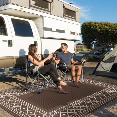 GENIMO alfombra colocada en patio con mesa, mejora la zona de comedor exterior