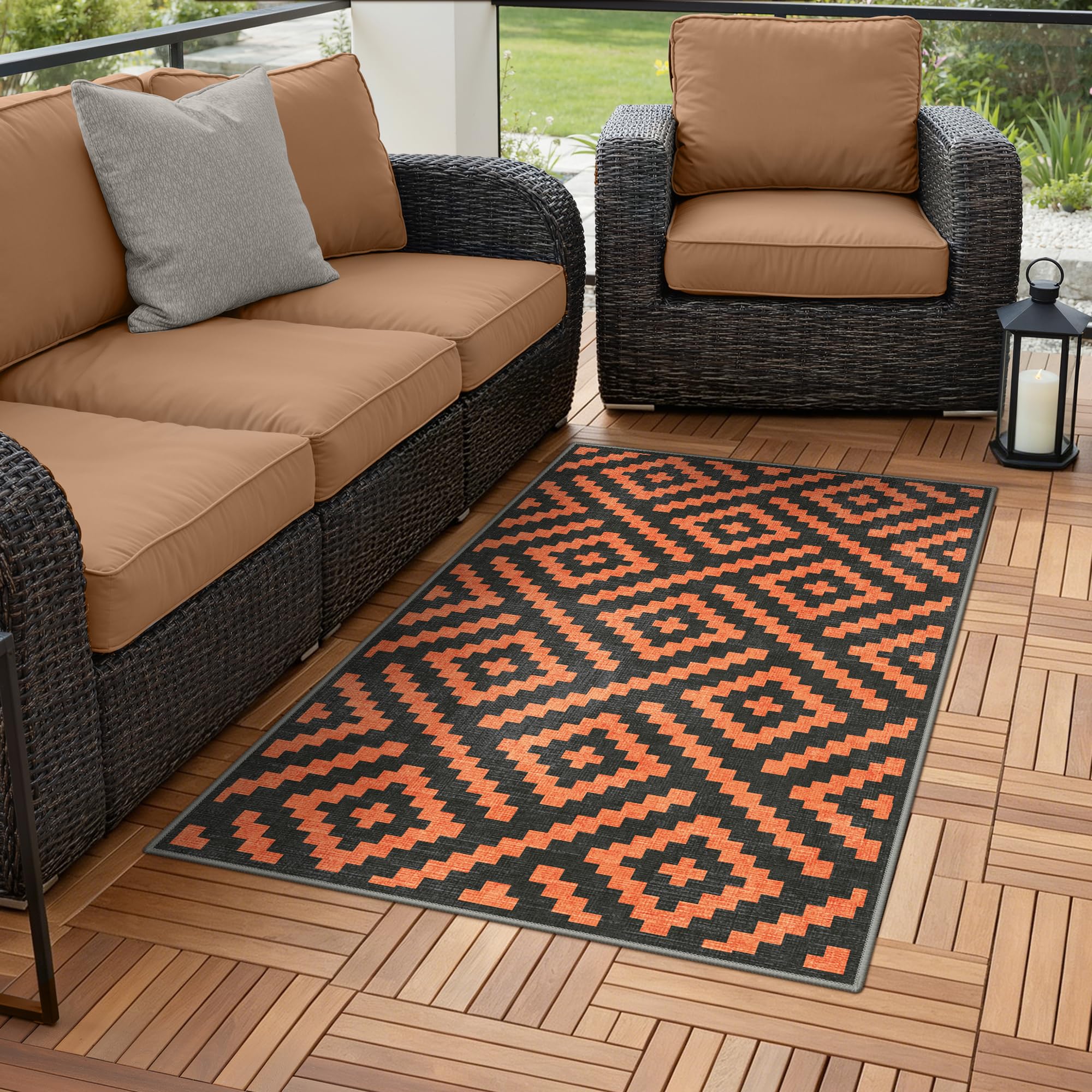 GENIMO alfombra frontal mostrando diseño naranja y negro, mejora estética del porche