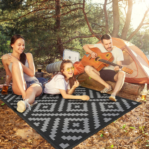 GENIMO alfombra en autocaravana ilustrando transporte fácil y uso en camping