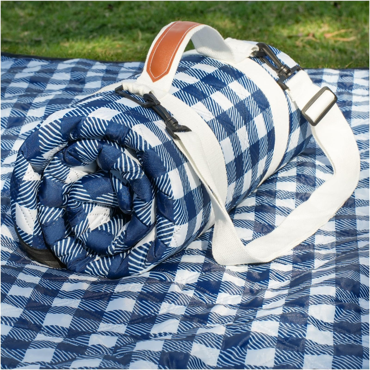 Genovega manta picnic frontal mostrando tamaño y diseño, ideal para reuniones
