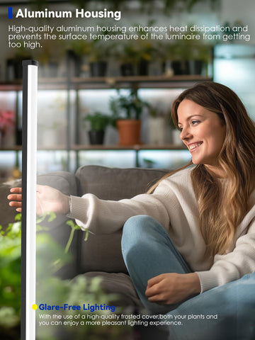 GLOWRIUM escala junto a una planta para comparar altura ajustable