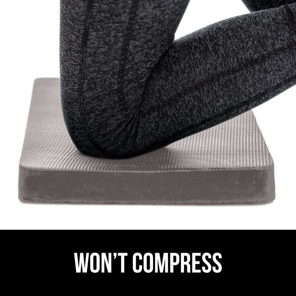 GORILLA GRIP cojín junto a una tina, ideal para baño de bebé y limpieza fácil