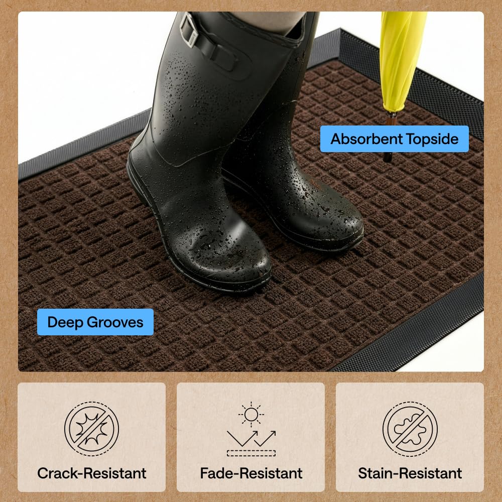 GORILLA GRIP detalle de ranuras profundas que retienen agua y lodo para menos suciedad interior