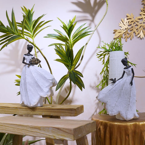 Guichifun en jardín junto a plantas enfatizando resistencia y estética