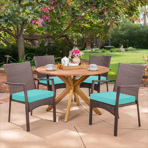 HARBOREST cojines en patio mostrando combinación de color y durabilidad