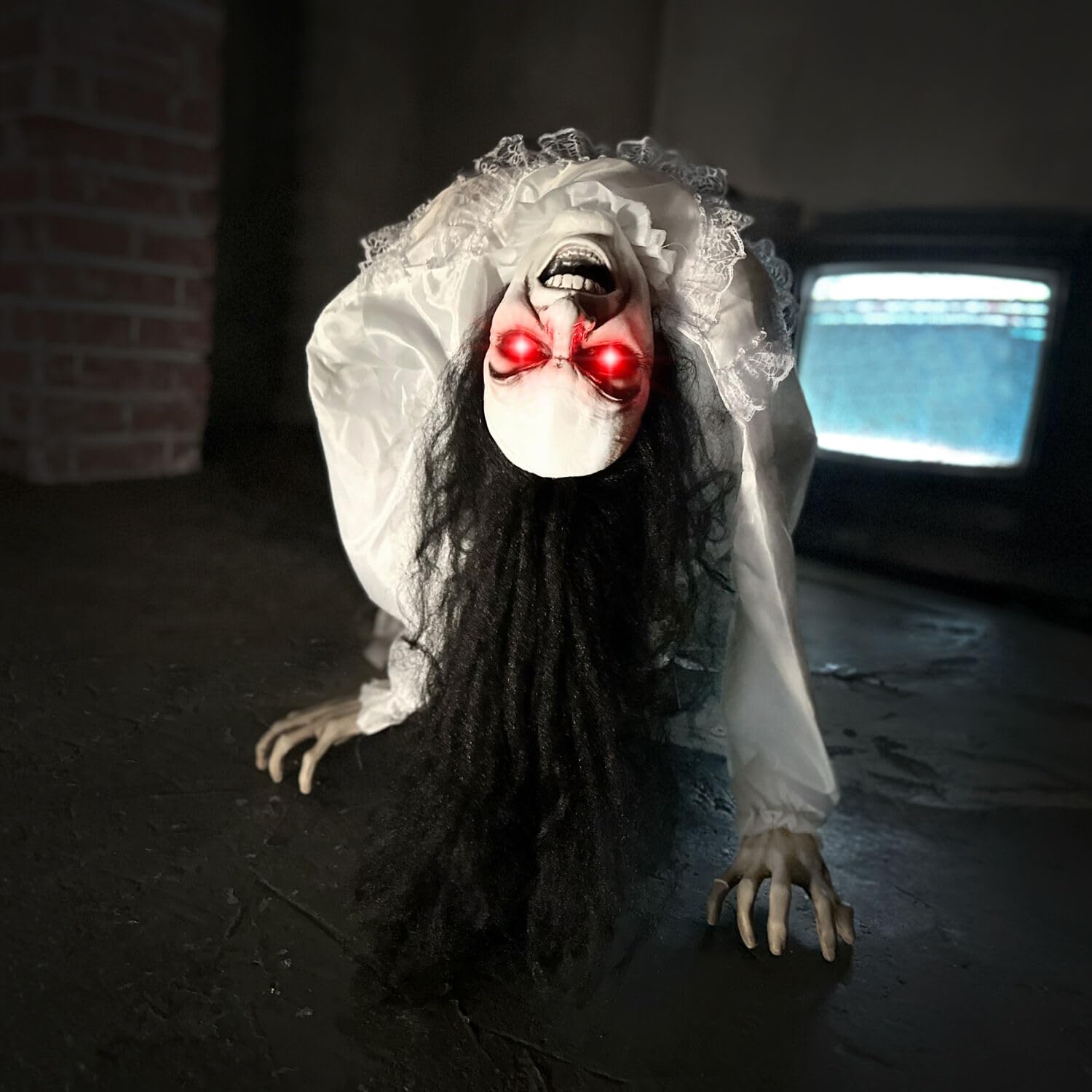 Haunted Hill Farm ojos LED rojos iluminados que aumentan el susto nocturno