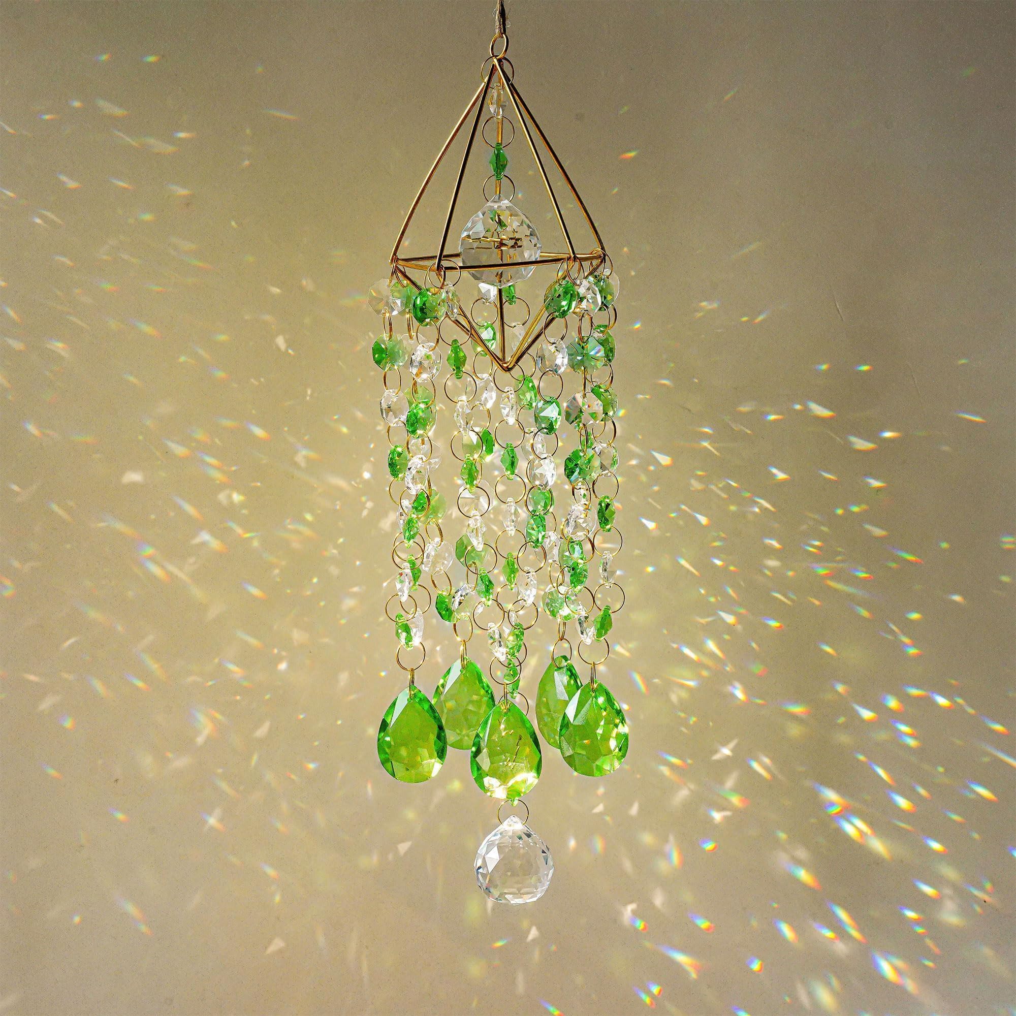 HDCRYSTALGIFTS prismas proyectando arcoíris en ventana, ambiente luminoso