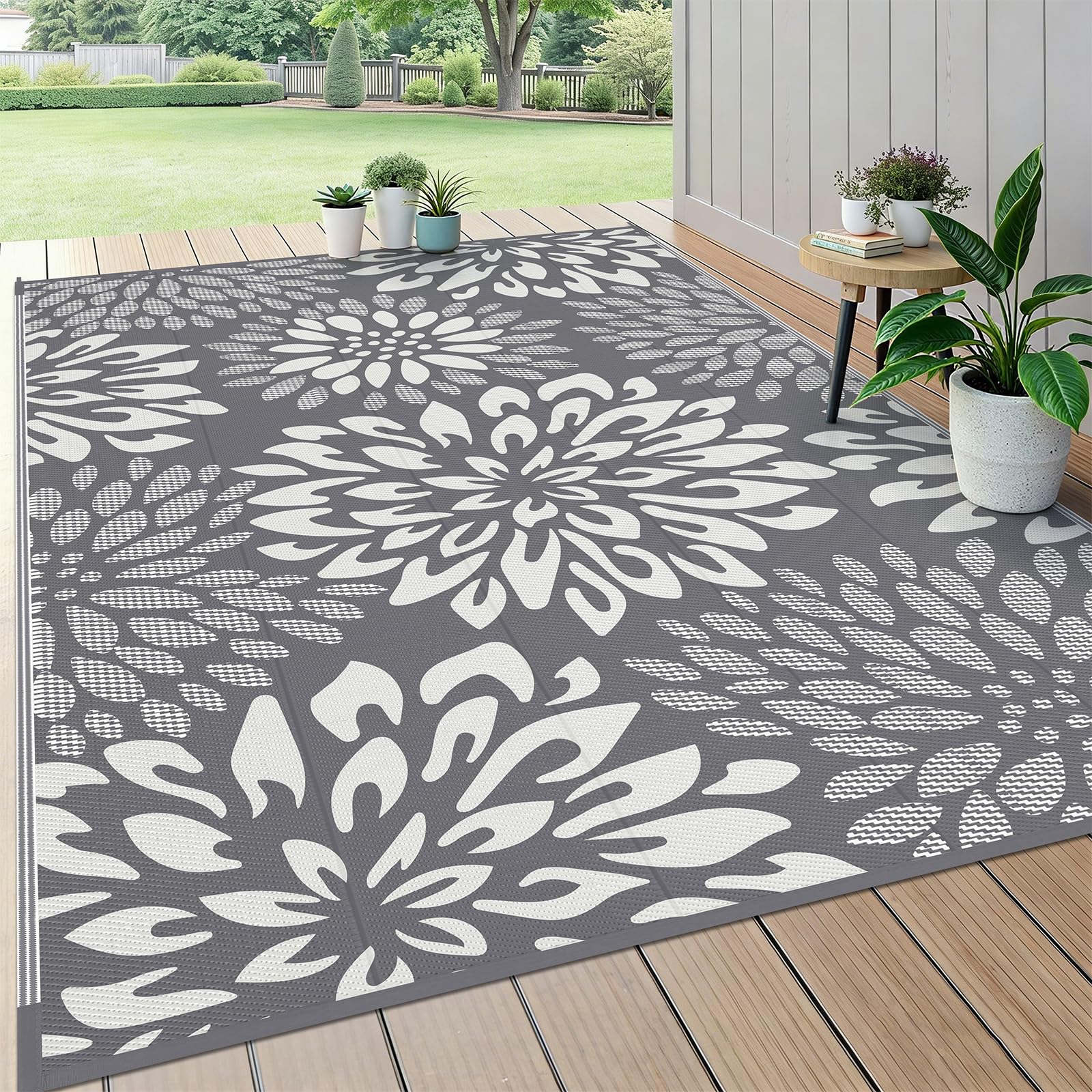HEBE alfombra frontal mostrando patrón floral y acabado resistente