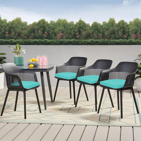 HOMELYSIAN cojines teal en terraza estilizada para inspiración de decoración