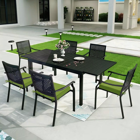 HOMELYSIAN cojín en terraza mostrando estilo y funcionalidad al aire libre