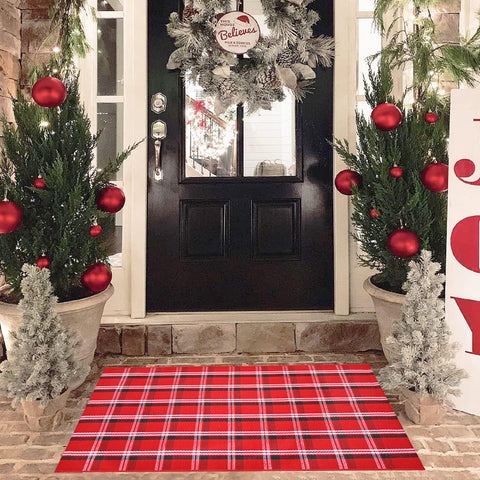 Homydecor felpudo integrado en decoración navideña, ambiente cálido