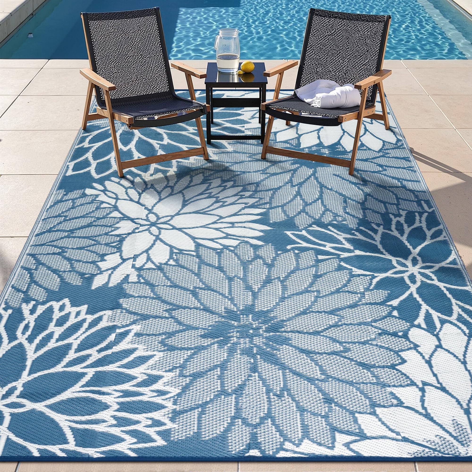 HUGEAR alfombra reversible mostrando lado azul y lado oscuro para versatilidad