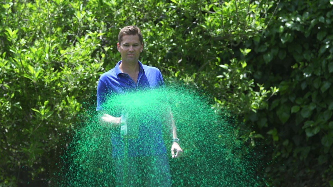 Hydro Mousse aplicador en uso con visibilidad de franjas útil