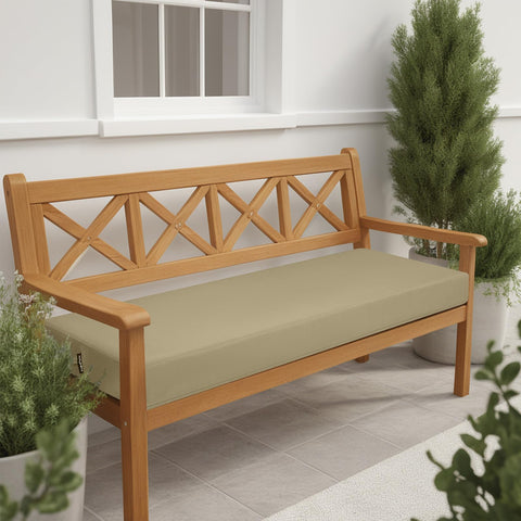 idee-home cojín en porche con decoración, renueva ambiente exterior