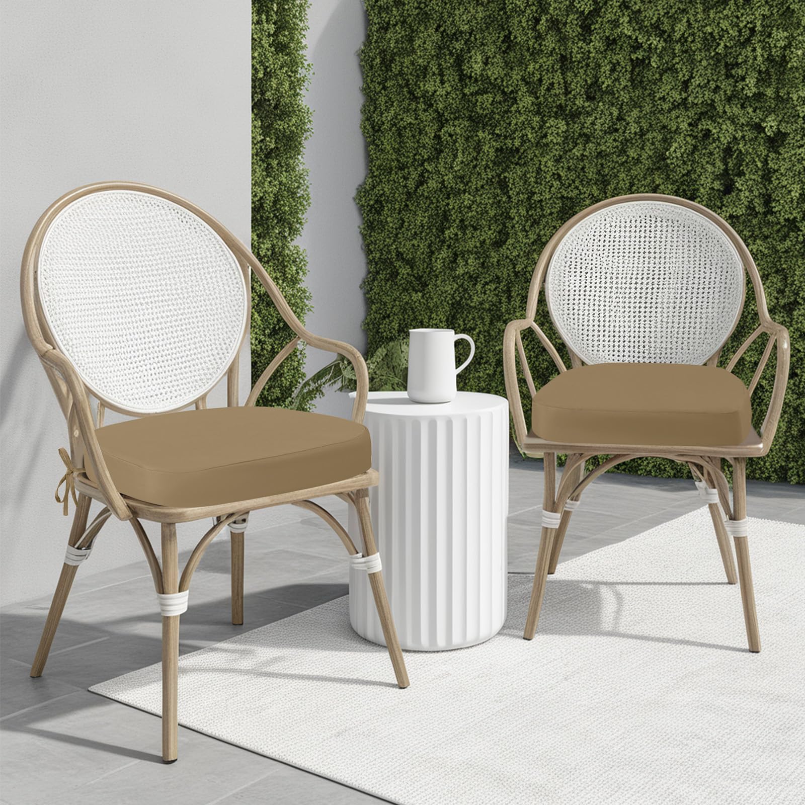 idee-home cojín junto a regla mostrando tamaño práctico