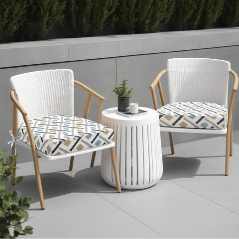 idee-home cojín colocado en silla de jardín para confort inmediato