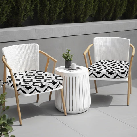 idee-home cojines en terraza amueblada, aspecto atractivo y uso práctico