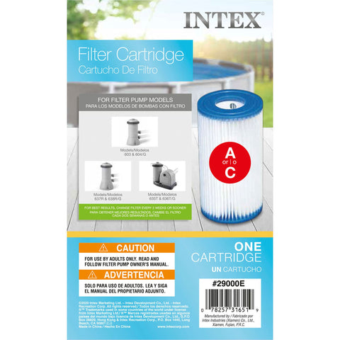 Intex cartucho en piscina familiar mostrando agua más limpia y mantenimiento fácil