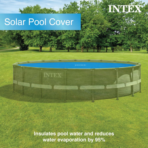 INTEX cubierta junto a persona para comparar tamaño y encaje