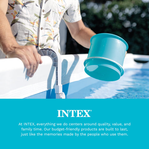 Intex comparación de tamaño junto a un flotador para escala clara