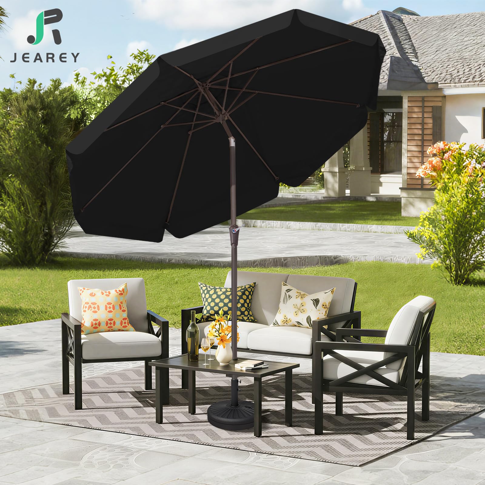 JEAREY comparación de tamaño junto a mesa de exterior para escala