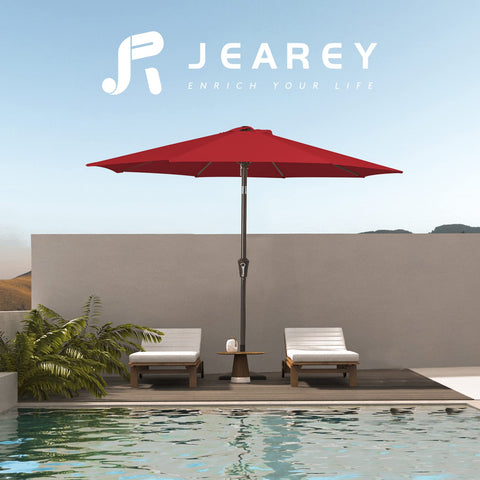 JEAREY sombrilla en patio con mesa y sillas demostrando uso real y comodidad