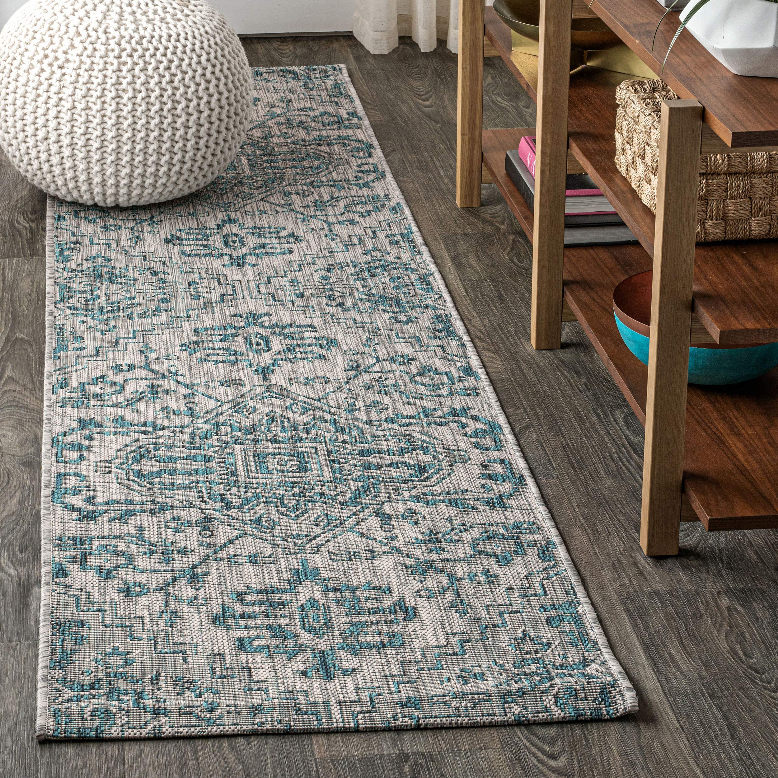 JONATHAN Y runner frontal en teal y gris, aporta estilo boho duradero