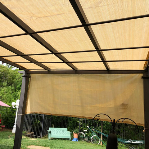JUNKOGO instalación en pérgola creando sombra fresca y ventilada