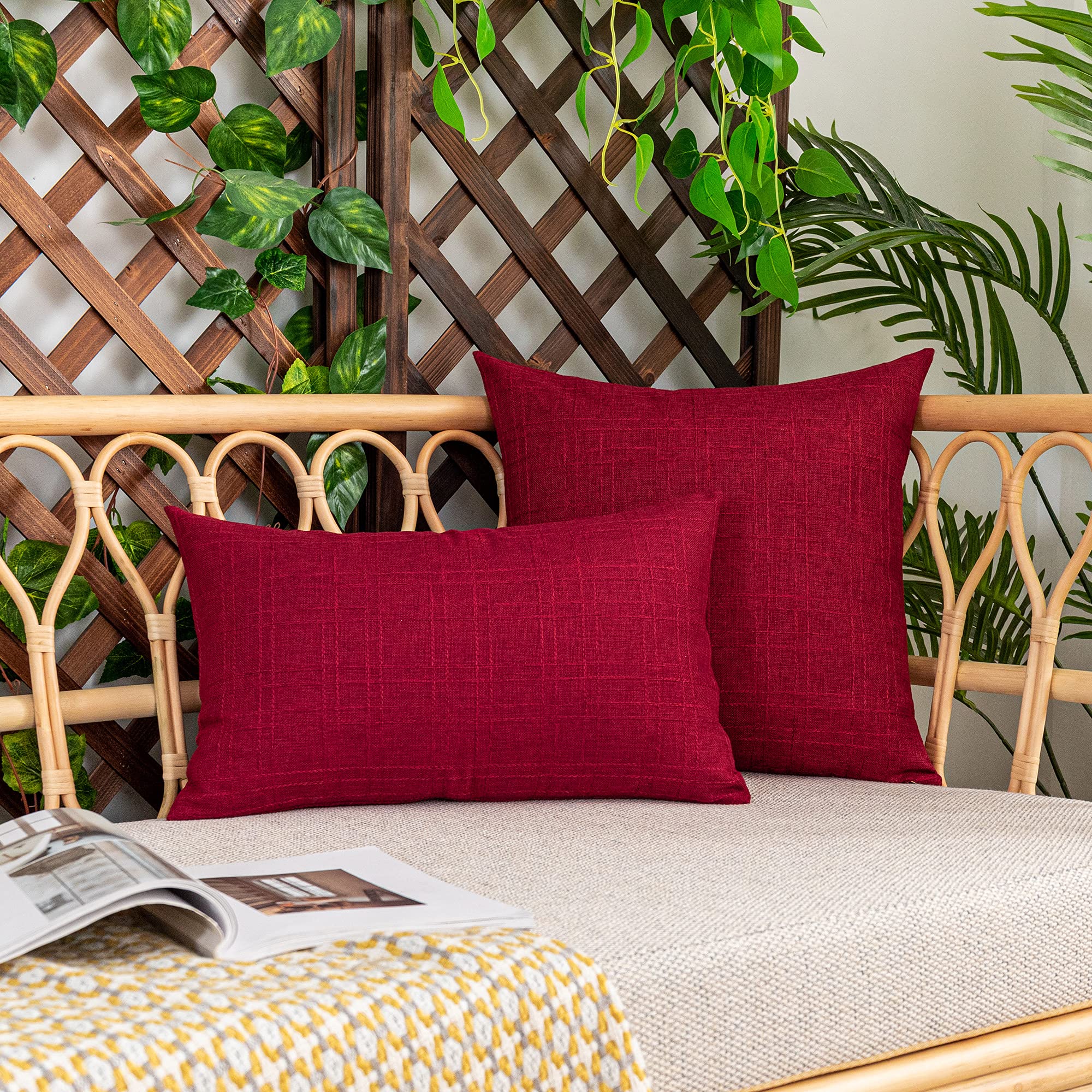 K KEVIN TEXTILE comparación tamaño lumbar muestra ajuste en sofá