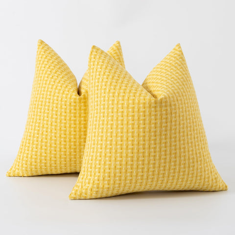 K KEVIN TEXTILE paquete de 2 fundas vista sobre mesa lista para usar