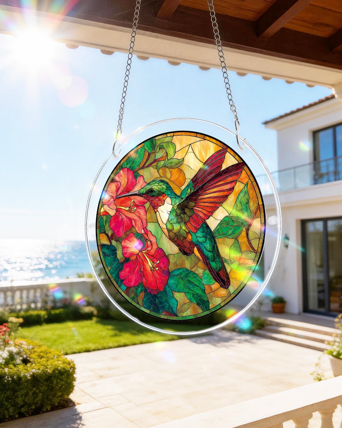 KaayeeWood proyección de luz en ventana creando ambiente acogedor