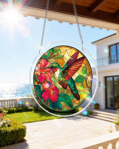 KaayeeWood proyección de luz en ventana creando ambiente acogedor