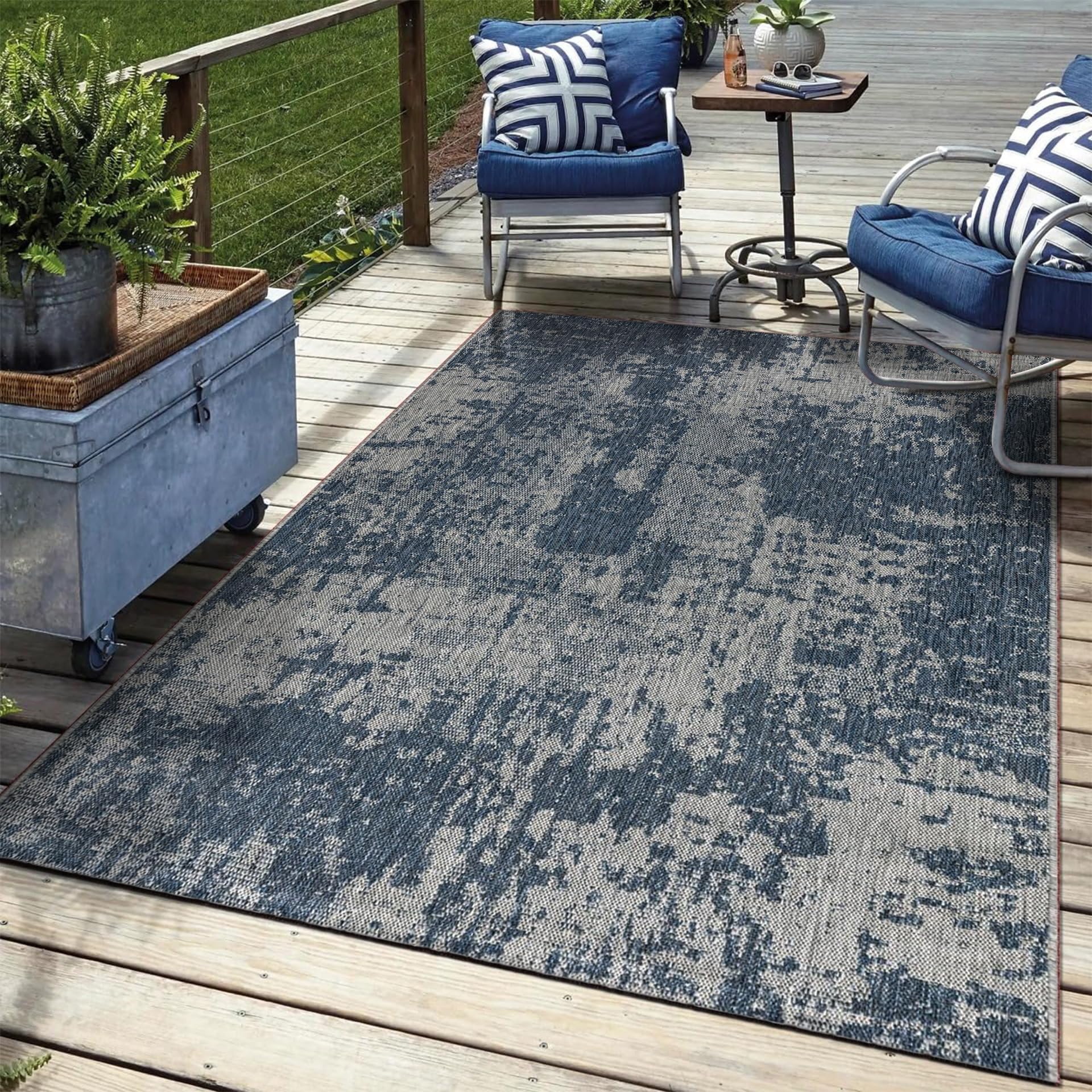 Keen Home Design alfombra frontal mostrando patrón Abstract Navy y atractivo estético