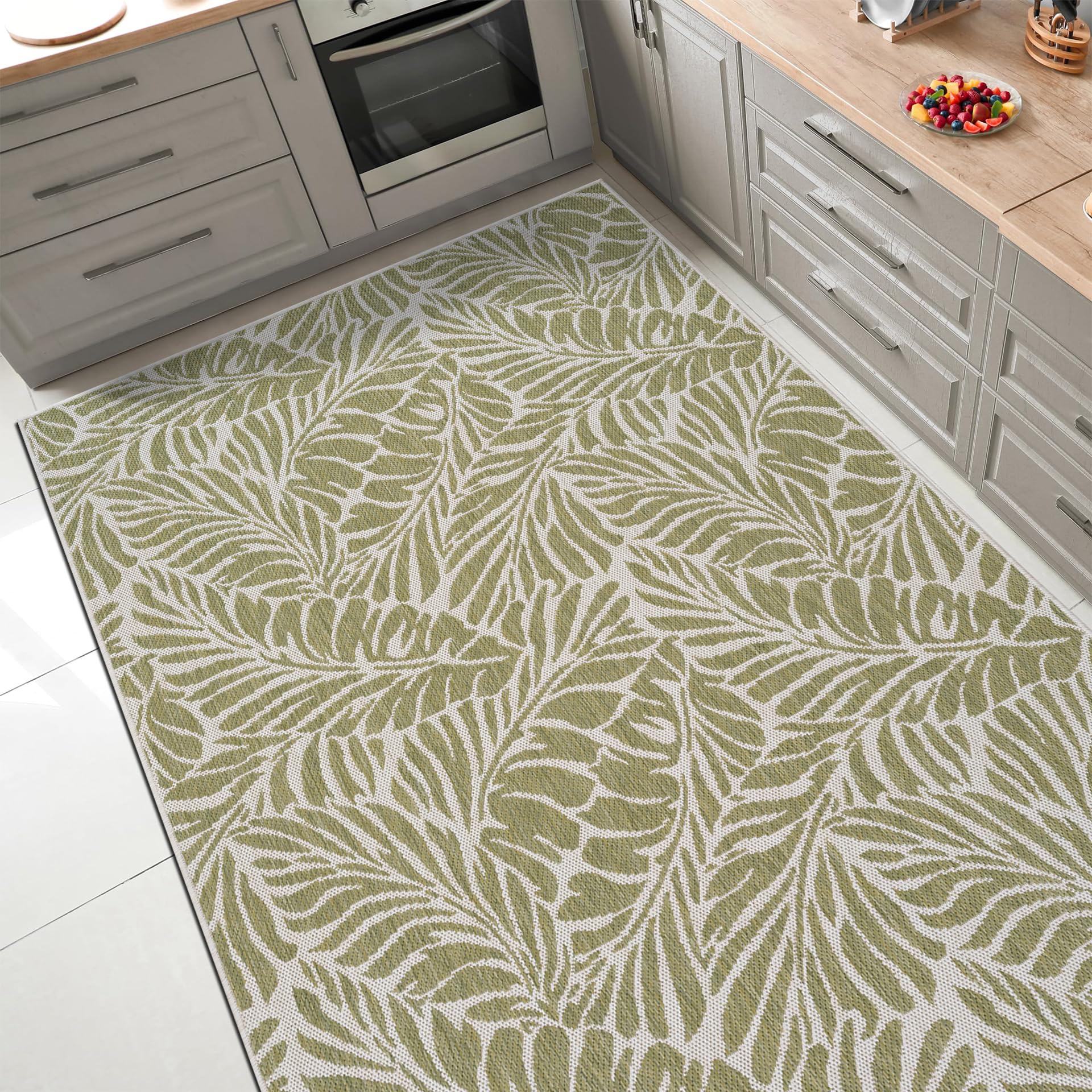 Keen Home Design alfombra colocada en porche demostrando uso exterior y estética
