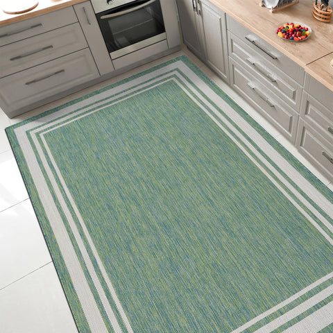 Keen Home Design alfombra colocada en porche con muebles demostrando estabilidad