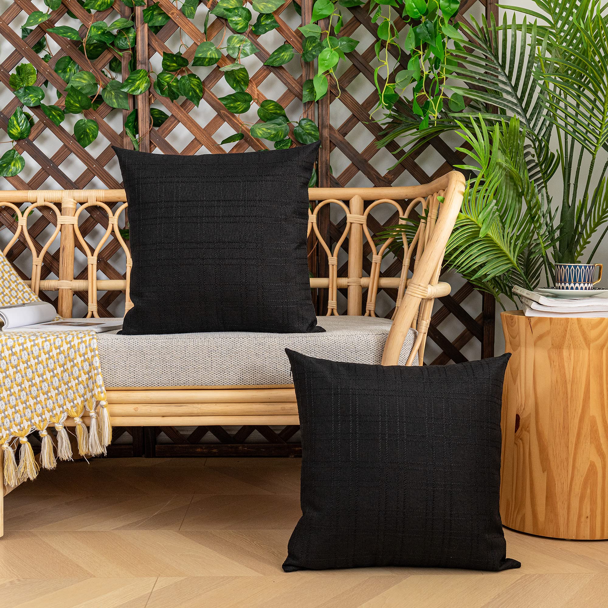 Kevin Textile ambientación en salón y balcón mejora estética