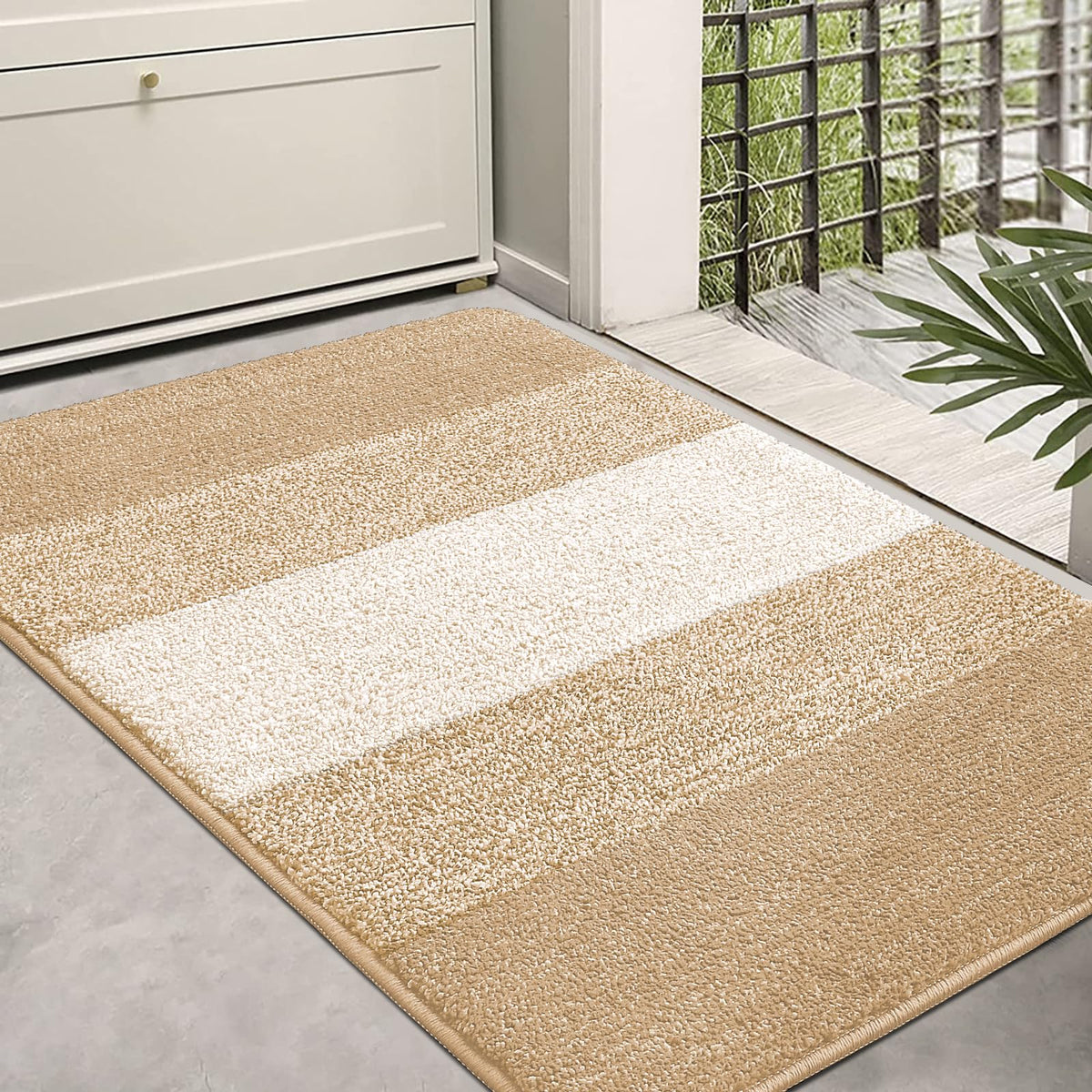 Kitinjoy felpudo frontal 36x24 mostrando diseño y bordes resistentes