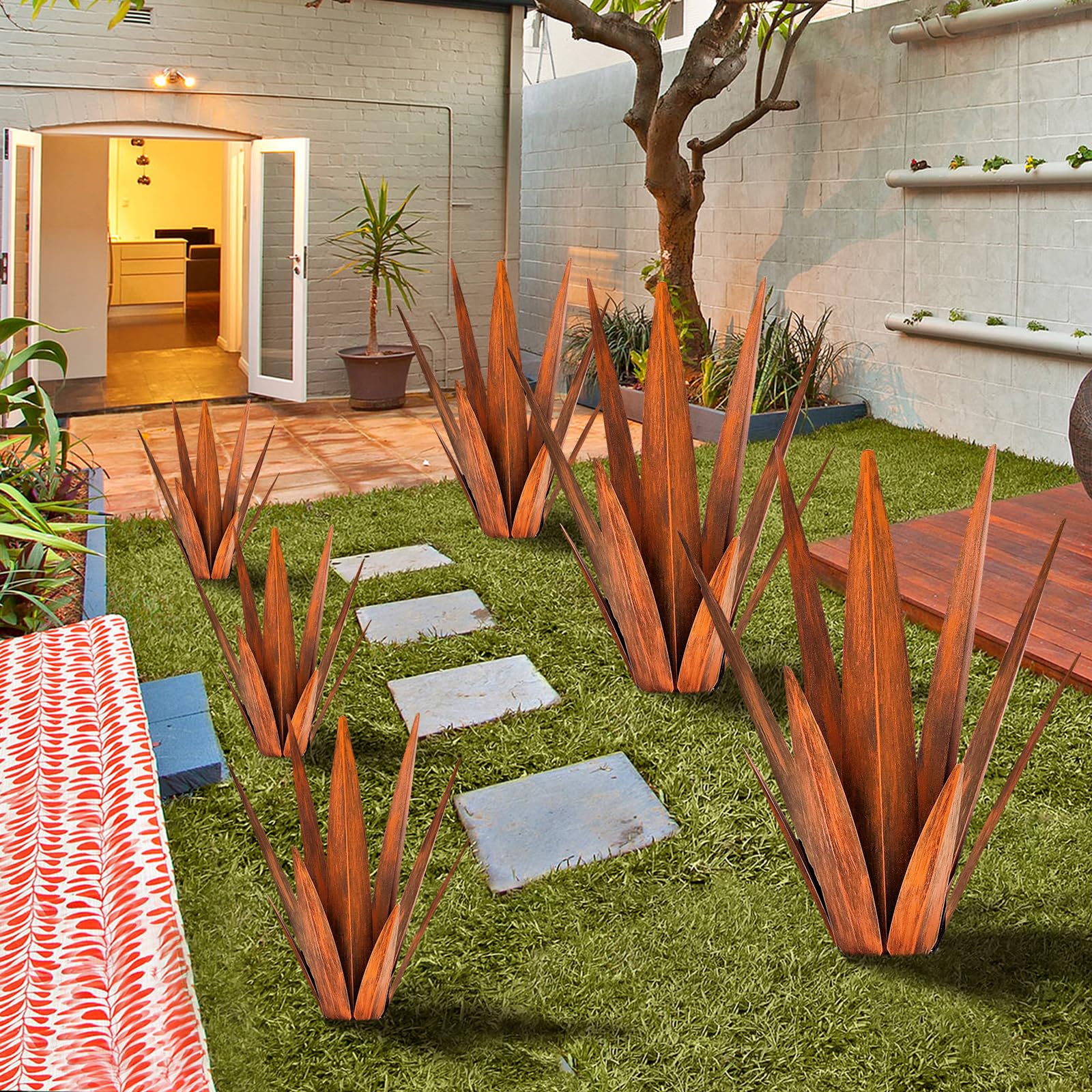 KODIBO agave en patio ambientación demuestra integración con muebles exteriores