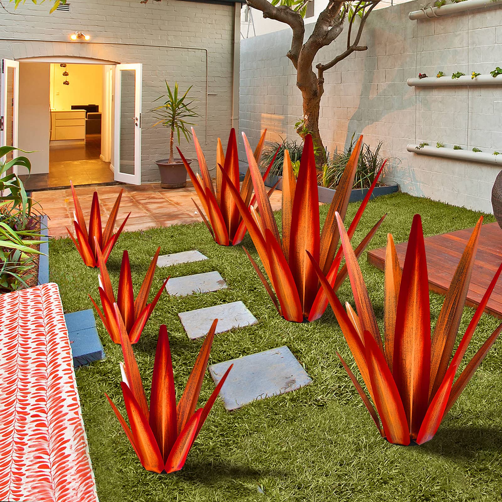 KODIBO agave iluminado por la noche en terraza, mejora ambiente exterior