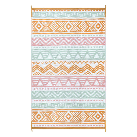 Lahome alfombra junto a silla para comparar tamaño y escala